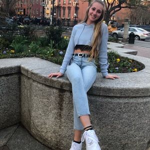 Meet your Posher, Laine